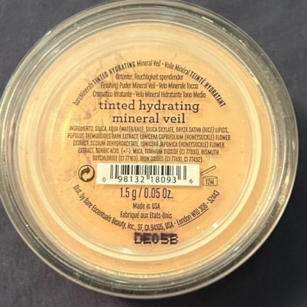 NEW- bareMinerals Tinted Hydrating Mineral Veil